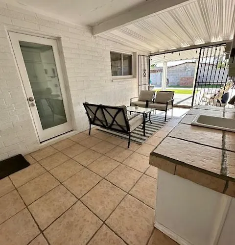 Charming Private With Pool Tempe